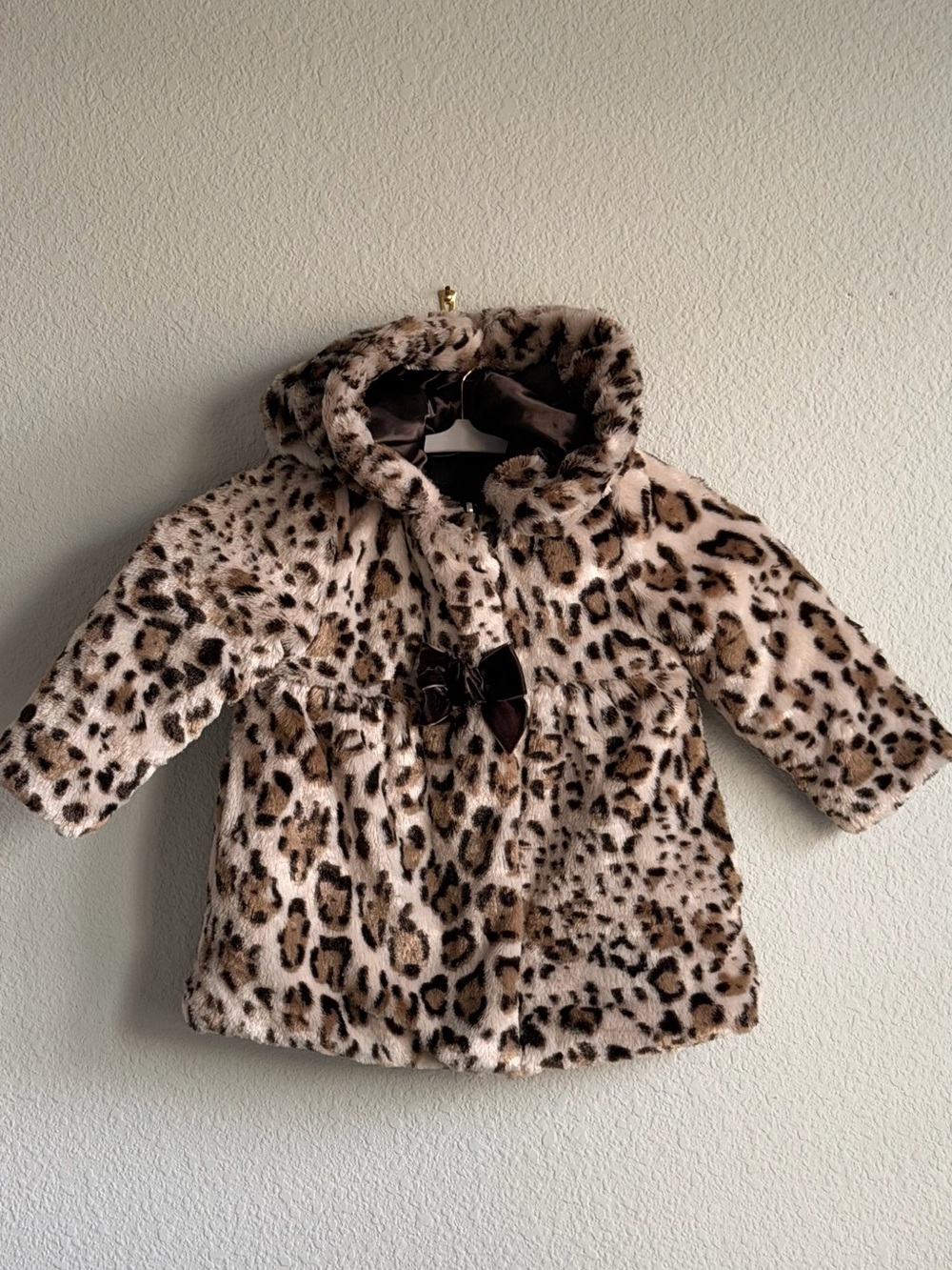 Girls Leopard Faux Fur Coat Size 3T Cozy Toddler Jacket